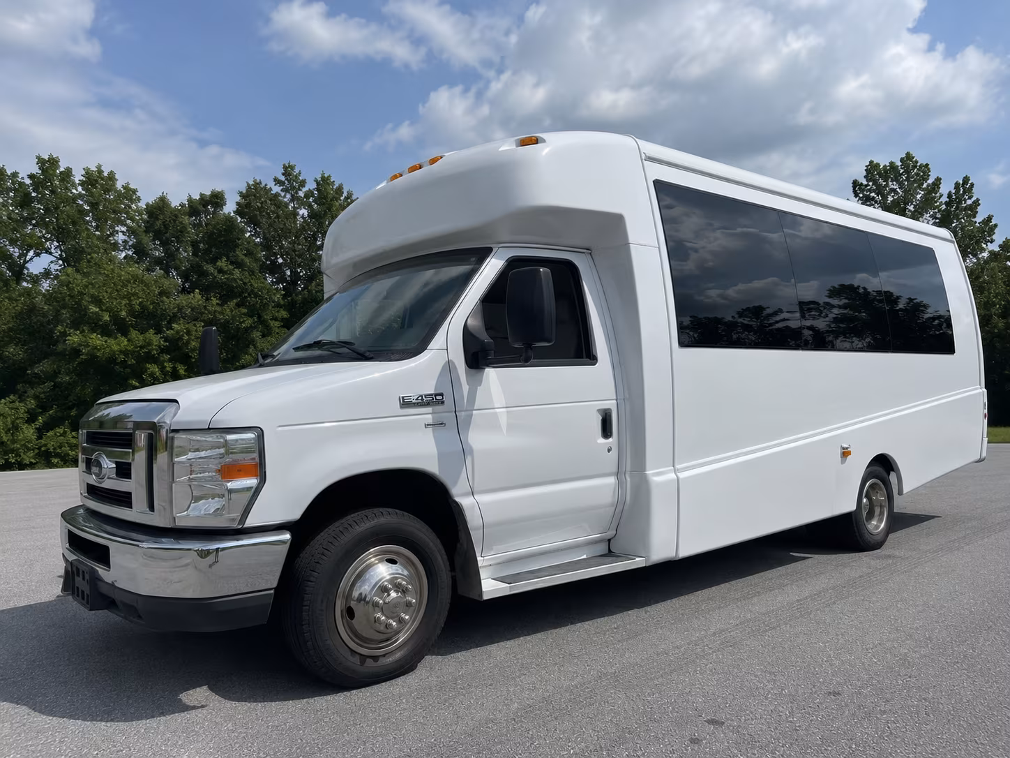 Rockville Winery Tour & Pub Crawl Transportation
