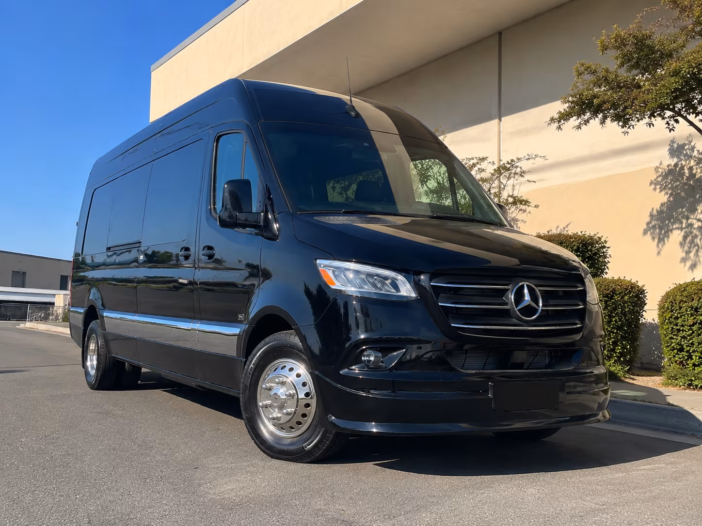 Washington Airport Shuttle & Transportation party bus exterior