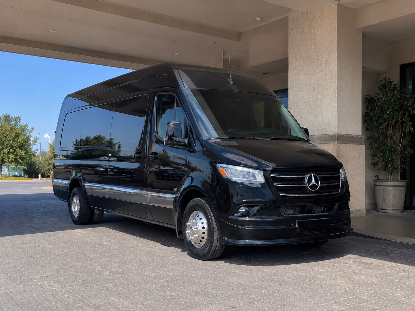 Washington Airport Shuttle & Transportation party bus exterior