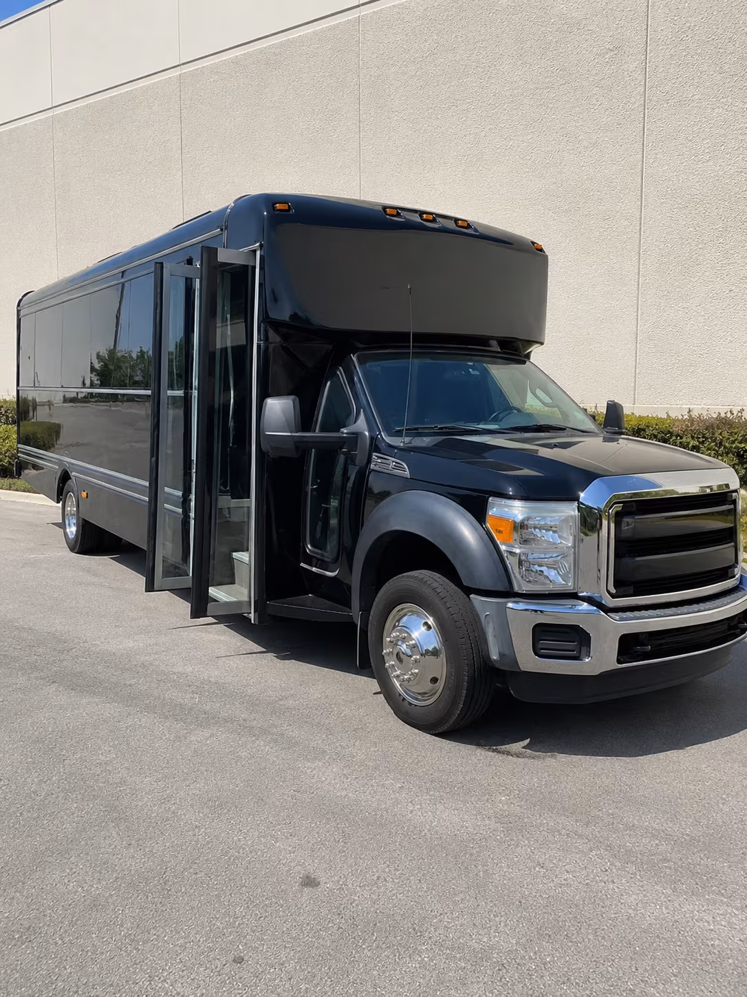 Washington Birthday, Sweet 16, & Quinceañera Transportation group transportation